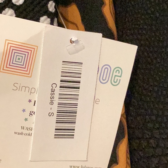 #025 Cassie Skirt Sm - Picture 2 of 3